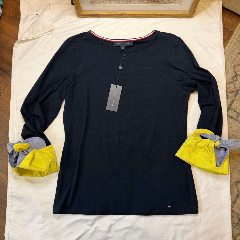 NWT Tommy Hilfiger size small navy blue/yellow cuffed sleeve blouse